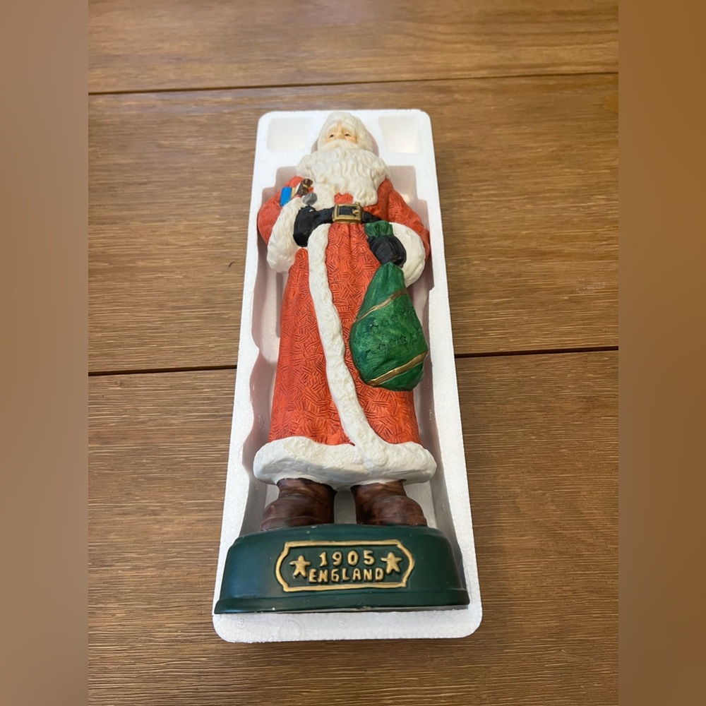 Grandeur Noel Hand Painted Porcelain 1905 England Santa Claus Figurine 13"